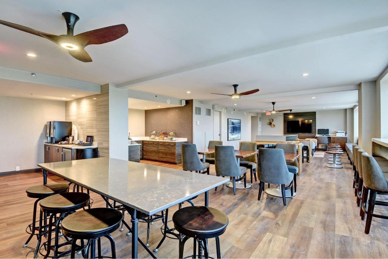 Tulsa Marriott Southern Hills Esterno foto