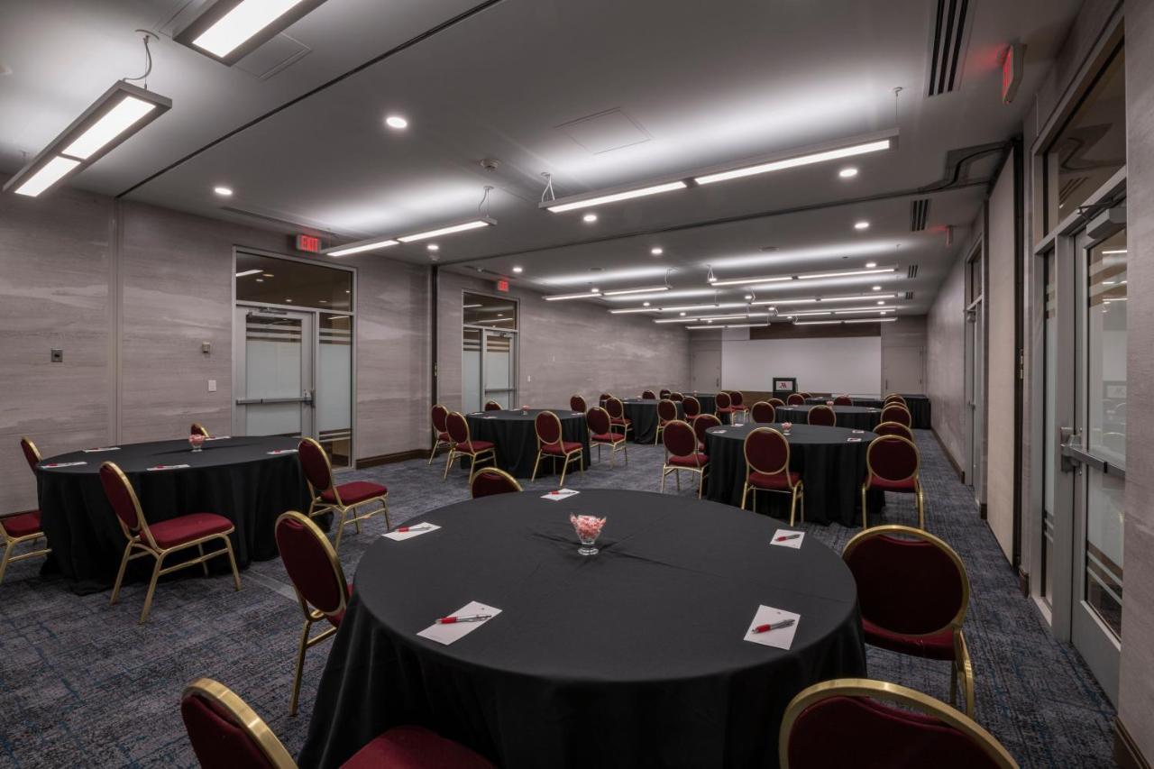 Tulsa Marriott Southern Hills Esterno foto